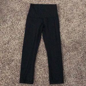 Lululemon wunder under leggings size 4